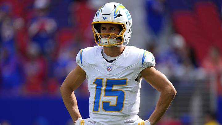 Los Angeles Chargers wide receiver Ladd McConkey (15) warms up before the game against the Buffalo Bills at New Highmark Stadium.at New Highmark Stadium. Mandatory Credit: Gregory Fisher-Imagn Images Los Angeles Chargers wide receiver Ladd McConkey (15) warms up before the game against the Buffalo Bills at New Highmark Stadium.at New Highmark Stadium. Mandatory Credit: Gregory Fisher-Imagn Images