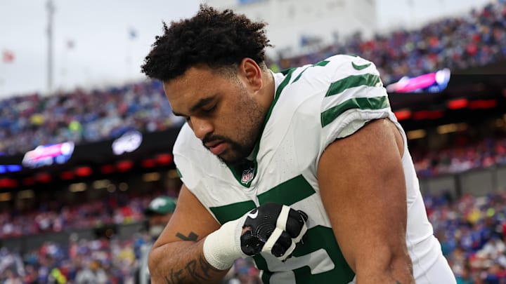 NY Jets right guard Alijah Vera-Tucker