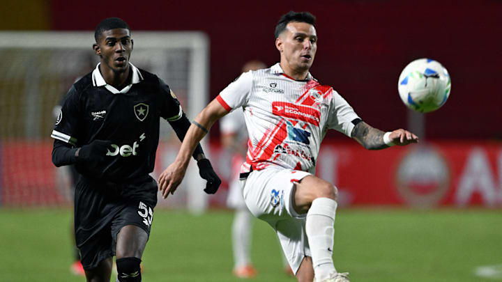 Botafogo foi derrotado na partida de ida, em Potosí Botafogo foi derrotado na partida de ida, em Potosí