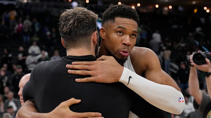 Los Angeles Lakers v Milwaukee Bucks Los Angeles Lakers v Milwaukee Bucks