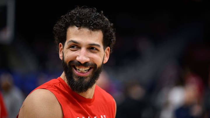 Feb 7, 2025; Washington, District of Columbia, USA; Washington Wizards forward Anthony Gill (16) warms up prior to the game between the Washington Wizards and the Cleveland Cavaliers at Capital One Arena. Mandatory Credit: Reggie Hildred-Imagn Images Feb 7, 2025; Washington, District of Columbia, USA; Washington Wizards forward Anthony Gill (16) warms up prior to the game between the Washington Wizards and the Cleveland Cavaliers at Capital One Arena. Mandatory Credit: Reggie Hildred-Imagn Images