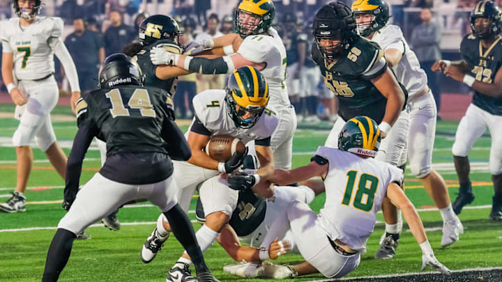 Aan Ramon Valley RB Matthew Garibaldi with TD vs. Hayward Sept. 27, 2024