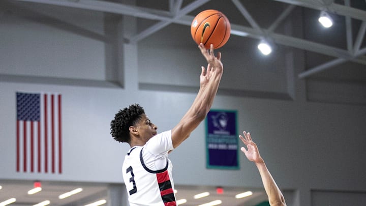 Syracuse basketball 2025 priority recruit Kiyan Anthony says he regularly communicates with Orange 2024 commit Elijah Moore.