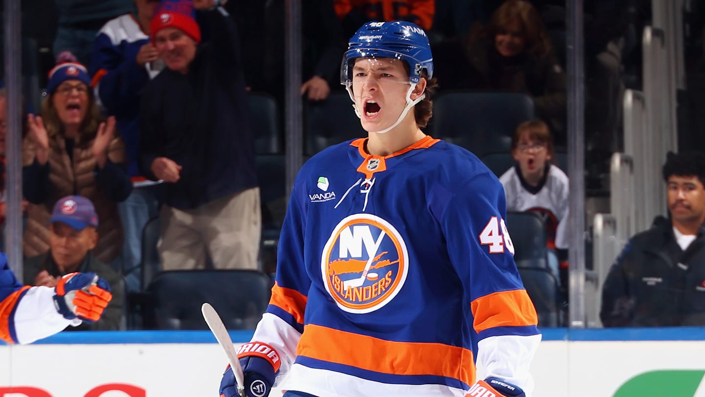 Matt Martin's daughters cheer on NY Islanders Matthew Schaefer in adorable NHL video