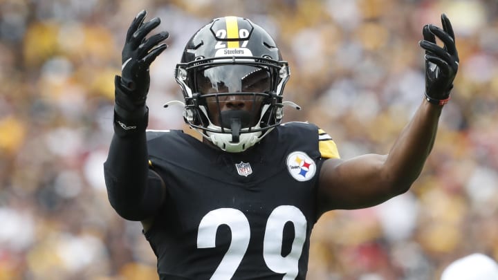 Sep 10, 2023; Pittsburgh, Pennsylvania, USA;  Pittsburgh Steelers cornerback Levi Wallace (29)