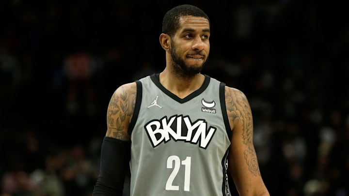 Aldridge podría ser un relevo interesante en la pintura para los Lakers
