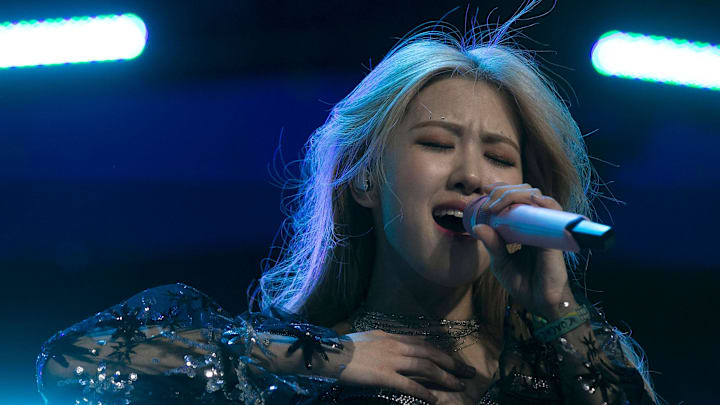 BLACKPINK performs on the Sahara stage