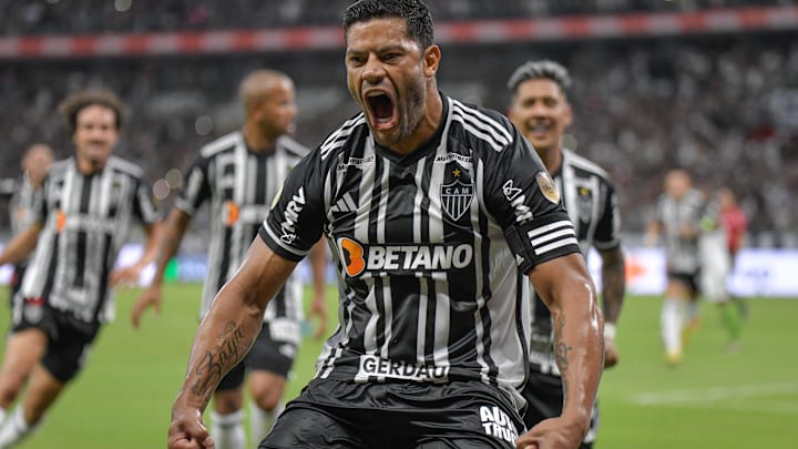 Atacante marcou os dois gols de nova vitória sobre o América-MG