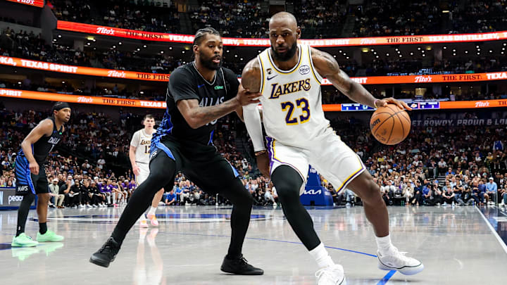 LeBron James está obligado a cargar con la ofensiva de Los Angeles Lakers en lo que queda de curso regular LeBron James está obligado a cargar con la ofensiva de Los Angeles Lakers en lo que queda de curso regular