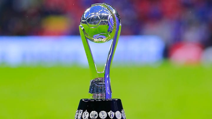 Trofeo de la Liga MX.