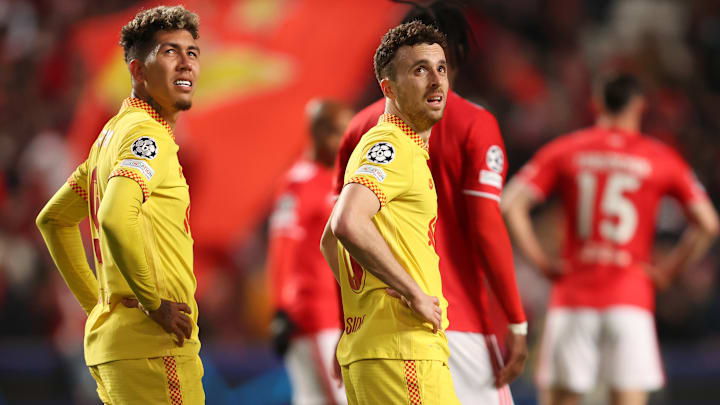 Roberto Firmino e Diogo Jota foram campeões no Liverpool