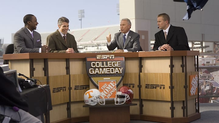 Tennessee Volunteers v Arkansas Razorbacks