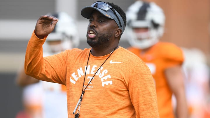 Defensive coordinator Tim Banks coaches players during a drill during Tennessee Football   s first fall practice, Wednesday, Aug. 2, 2023.
