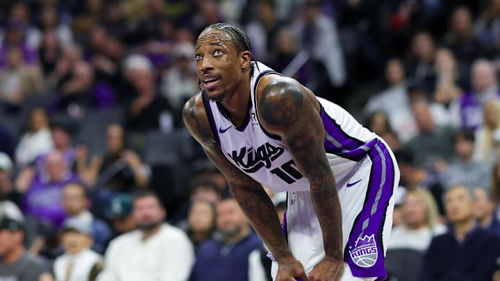Nov 8, 2024; Sacramento, California, USA; Sacramento Kings forward DeMar DeRozan (10) during the game against the Los Angeles Clippers at Golden 1 Center. Mandatory Credit: Sergio Estrada-Imagn Images