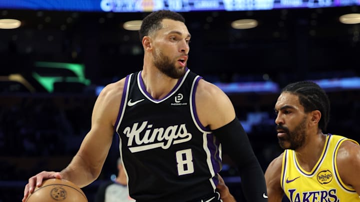 Sacramento Kings v Los Angeles Lakers