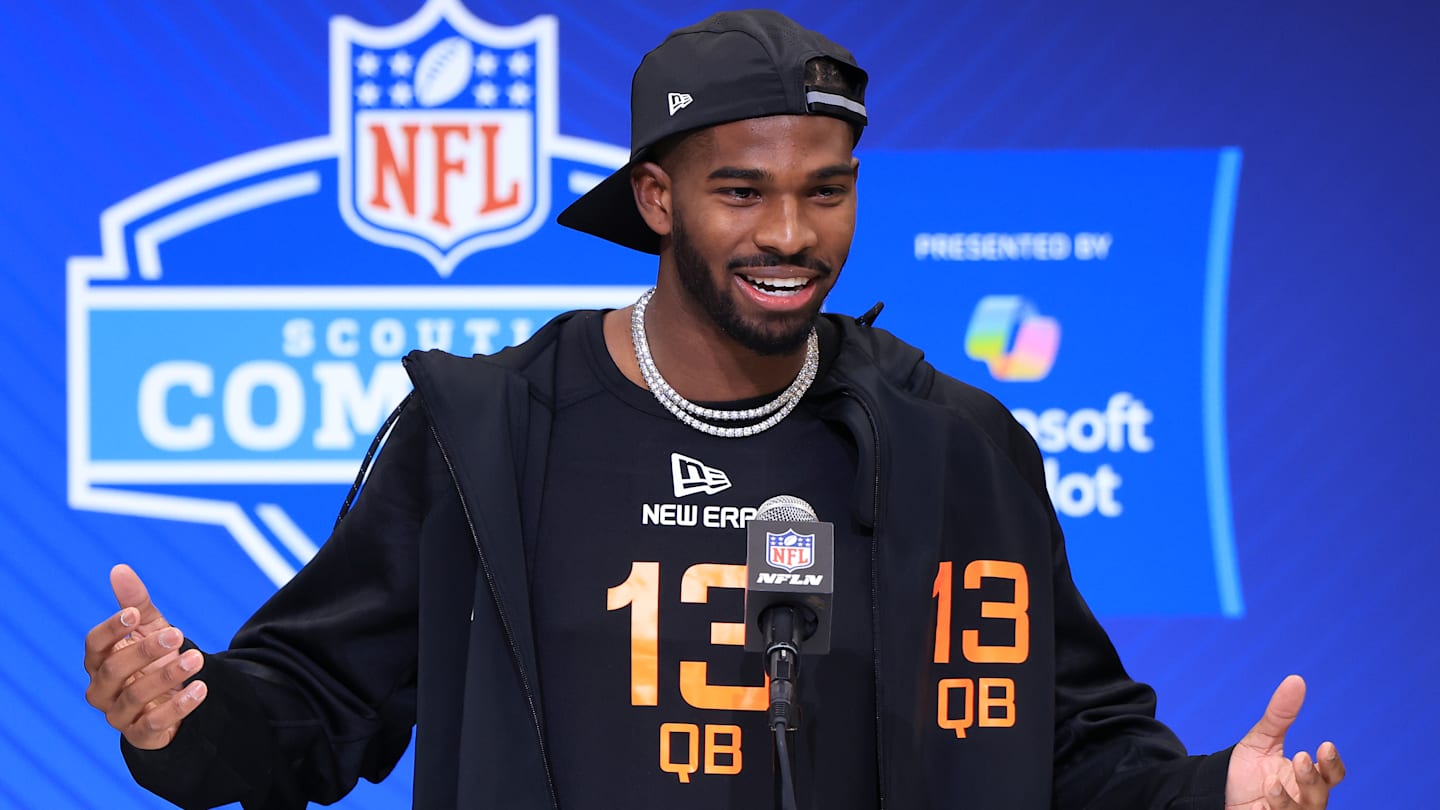 Shedeur Sanders’ custom Giants cleats aged very poorly on draft night