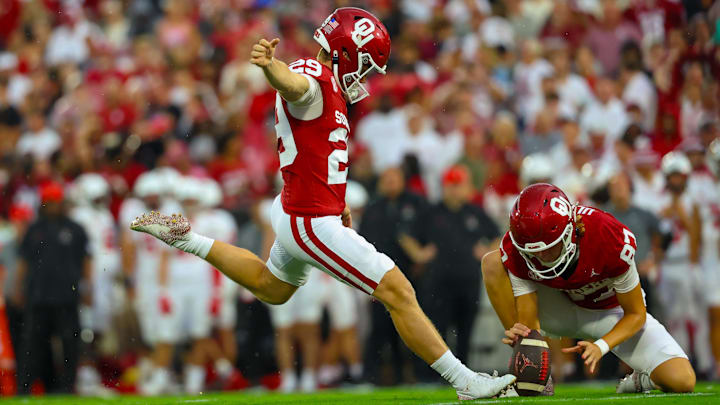 Oklahoma kicker Tate Sandell