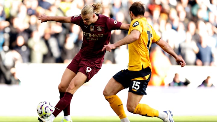 Manchester City x Wolverhampton duelam pela Premier League 2024/25