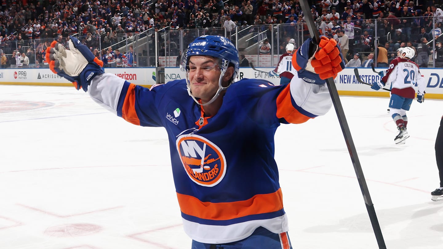 NY Islanders hand Colorado Avalanche only their second regulation loss of season