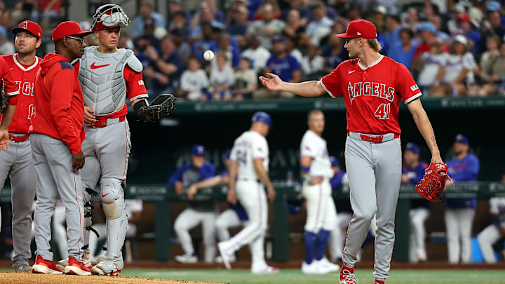 Los Angeles Angels v Texas Rangers