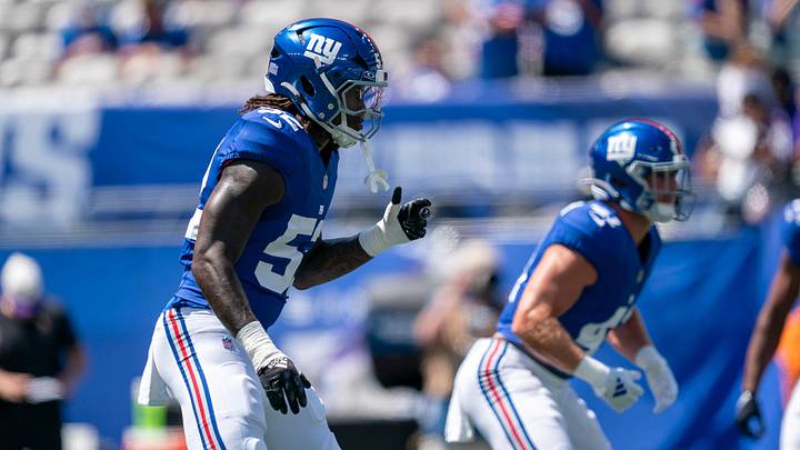New York Giants line backer Arvell Reese (52) warms up during a preseason opening game between the New York Giants and Minnesota Vikings on Saturday, Aug. 15, 2026, at MetLife Stadium in East Rutherford, NJ. New York Giants line backer Arvell Reese (52) warms up during a preseason opening game between the New York Giants and Minnesota Vikings on Saturday, Aug. 15, 2026, at MetLife Stadium in East Rutherford, NJ.