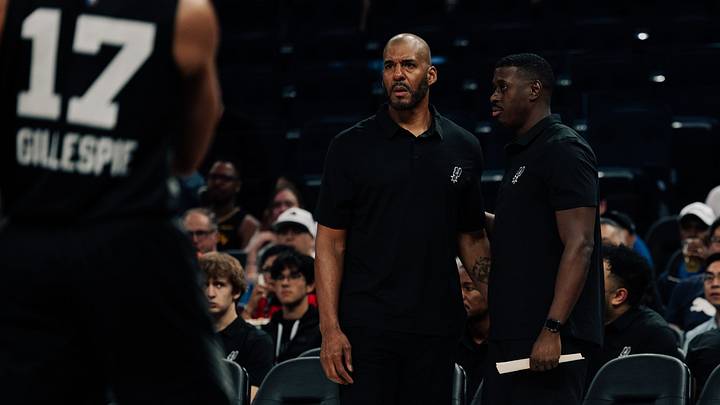 July 5, 2026; San Francisco, California, USA; San Antonio Spurs assistant coach Corliss Williamson watches from the sideline in the first half against the Golden State Warriors at the California Classic at Chase Center. July 5, 2026; San Francisco, California, USA; San Antonio Spurs assistant coach Corliss Williamson watches from the sideline in the first half against the Golden State Warriors at the California Classic at Chase Center.