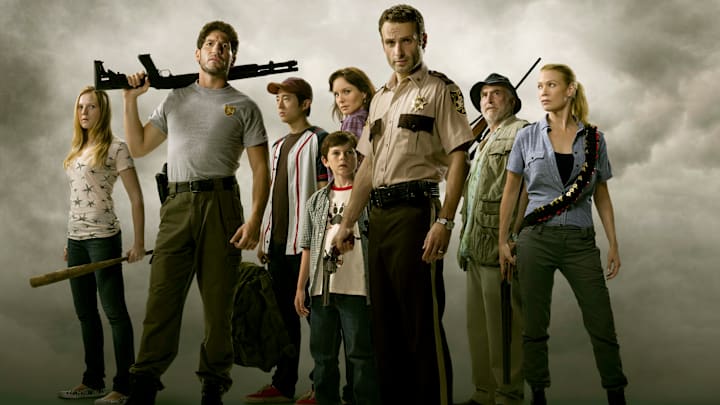 Amy (Emma Bell), Shane Walsh (Jon Bernthal), Glenn (Steven Yeun), Carl Grimes (Chandler Riggs), Lori Grimes (Sarah Wayne Callies), Rick Grimes (Andrew Lincoln), Dale (Jeffrey DeMunn) and Andrea (Laurie Holden) - The Walking Dead season 1