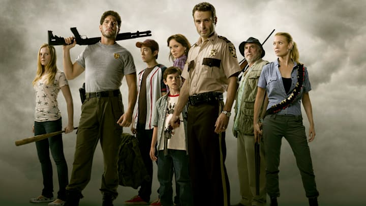 Amy (Emma Bell), Shane Walsh (Jon Bernthal), Glenn (Steven Yeun), Carl Grimes (Chandler Riggs), Lori Grimes (Sarah Wayne Callies), Rick Grimes (Andrew Lincoln), Dale (Jeffrey DeMunn), and Andrea (Laurie Holden) - The Walking Dead season 1