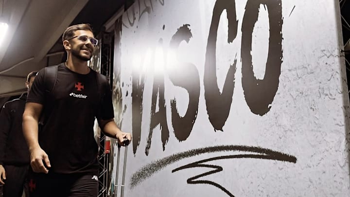 Corinthians contrata analista do Vasco, Lucas Vergne