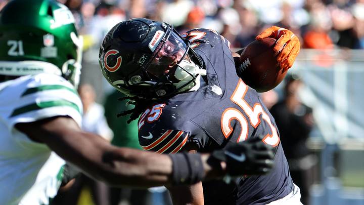Chicago Bears RB Kyle Monangai runs with the ball against the New York Jets. Mandatory Credit: Mike Dinovo-Imagn Images Chicago Bears RB Kyle Monangai runs with the ball against the New York Jets. Mandatory Credit: Mike Dinovo-Imagn Images