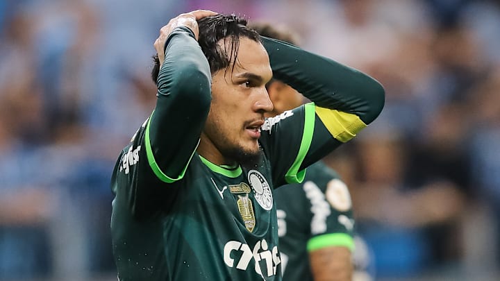 Goméz volta ao XI inicial do Palmeiras.