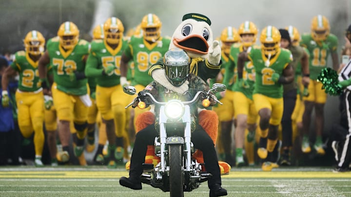 Fall Camp has begun. The Ducks come through the tunnel at Autzen Stadium in 30 days. Anthony "Tank" Jones decides this morning and the all the buzz says he's going to be a Duck.