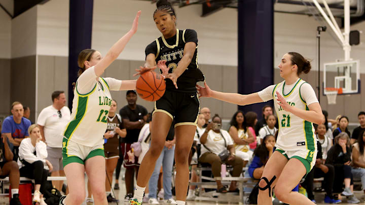 West Linn sharpened itself in the summer against California Open Division finalist Archbishop Mitty. West Linn sharpened itself in the summer against California Open Division finalist Archbishop Mitty.