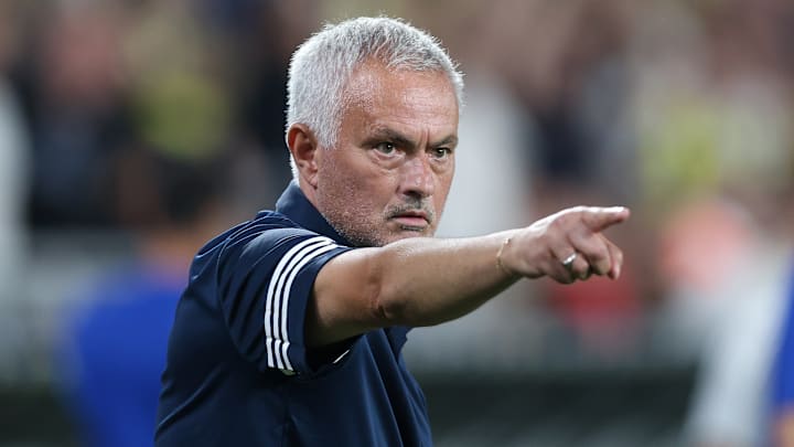 José Mourinho et le Fenerbahce affrontent un habitué de la Ligue des Champions, Benfica