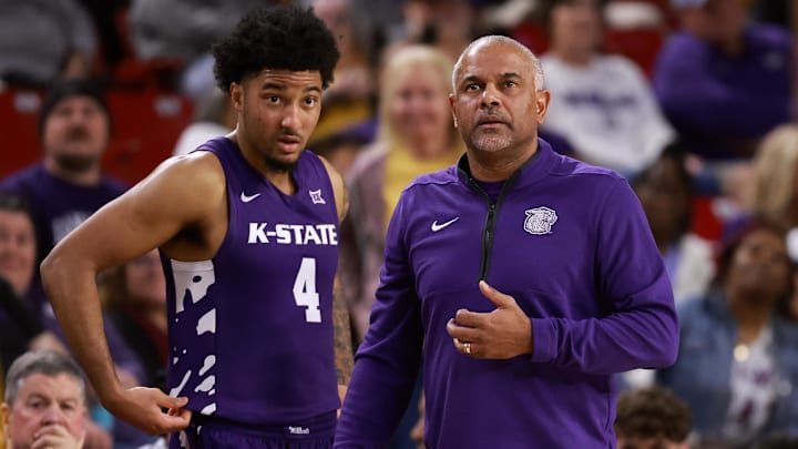 Jan 10, 2026; Tempe, Arizona, USA; Kansas State Wildcats head coach Jerome Tang with guard P.J. Haggerty (4) against the Arizona State Sun Devils at Desert Financial Arena. Jan 10, 2026; Tempe, Arizona, USA; Kansas State Wildcats head coach Jerome Tang with guard P.J. Haggerty (4) against the Arizona State Sun Devils at Desert Financial Arena.