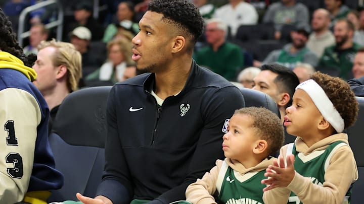 Detroit Pistons v Milwaukee Bucks