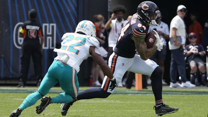 Colston Loveland missed Wednesday's Bears practice with a hip injury despite comments earlier in the week by Ben Johnson saying he didn't think it was serious. Colston Loveland missed Wednesday's Bears practice with a hip injury despite comments earlier in the week by Ben Johnson saying he didn't think it was serious.