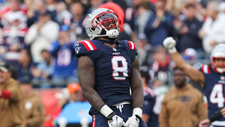 Nov 5, 2023; Foxborough, Massachusetts, USA; New England Patriots linebacker Ja'Whaun Bentley (8) celebrates after sacking Washington Commanders quarterback Sam Howell (14) during the second half at Gillette Stadium. Mandatory Credit: Paul Rutherford-Imagn Images Nov 5, 2023; Foxborough, Massachusetts, USA; New England Patriots linebacker Ja'Whaun Bentley (8) celebrates after sacking Washington Commanders quarterback Sam Howell (14) during the second half at Gillette Stadium. Mandatory Credit: Paul Rutherford-Imagn Images