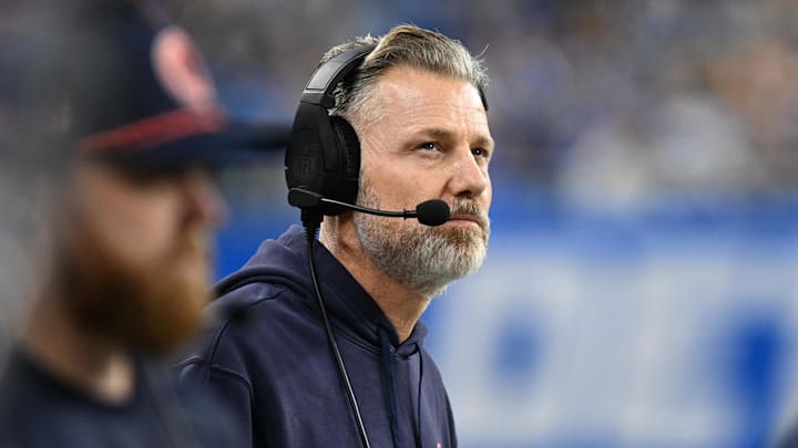 Nov 28, 2024; Detroit, Michigan, USA; Chicago Bears head coach Matt Eberflus looks at the scoreboard during their game against the Detroit Lions in the first quarter at Ford Field. Mandatory Credit: Lon Horwedel-Imagn Images