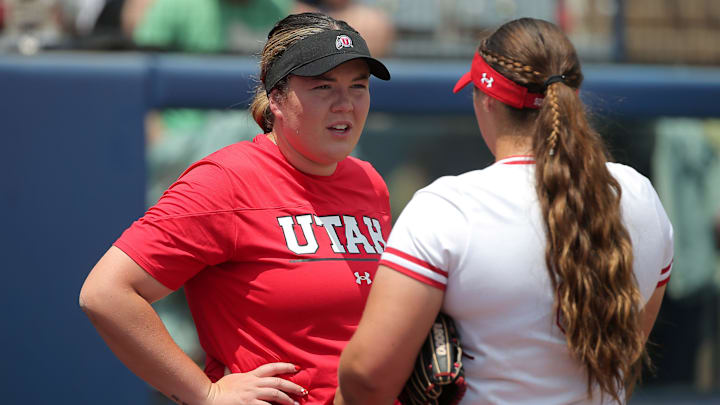 Former Oklahoma star Paige Parker is going to work for her old pitching coach at Oregon. Former Oklahoma star Paige Parker is going to work for her old pitching coach at Oregon.