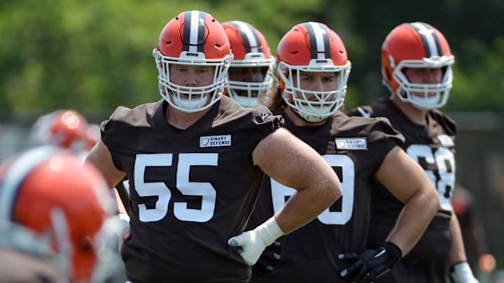 Cleveland Browns center Ethan Pocic and line mates Cleveland Browns center Ethan Pocic and line mates