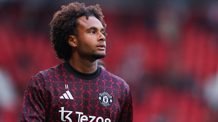 Joshua Zirkzee has shared his love of basketball