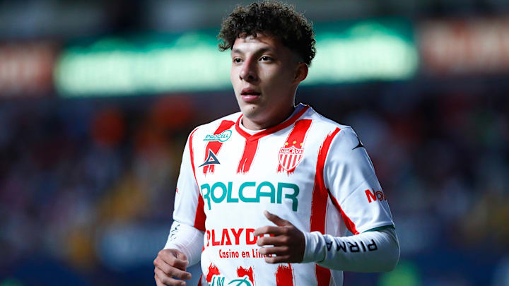 Heriberto Jurado debutó con Necaxa y está cerca de ponerse su segunda casaca de la Liga MX.