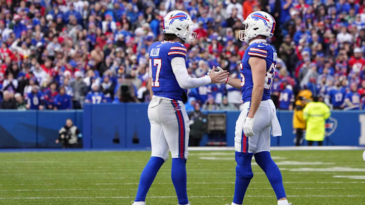 Dec 29, 2024; Orchard Park, New York, USA; Buffalo Bills tight end Dalton Kincaid (86) congratulates Buffalo Bills quarterback Josh Allen (17) for throwing a touchdown pass against the New York Jets during the second half at Highmark Stadium Dec 29, 2024; Orchard Park, New York, USA; Buffalo Bills tight end Dalton Kincaid (86) congratulates Buffalo Bills quarterback Josh Allen (17) for throwing a touchdown pass against the New York Jets during the second half at Highmark Stadium