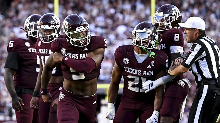 Sep 27, 2025; College Station, Texas, USA; Texas A&M Aggies defensive end Cashius Howell (9) reacts after sacking Auburn Tigers quarterback Jackson Arnold (not pictured) during the fourth quarter at Kyle Field. Mandatory Credit: Maria Lysaker-Imagn Images Sep 27, 2025; College Station, Texas, USA; Texas A&M Aggies defensive end Cashius Howell (9) reacts after sacking Auburn Tigers quarterback Jackson Arnold (not pictured) during the fourth quarter at Kyle Field. Mandatory Credit: Maria Lysaker-Imagn Images