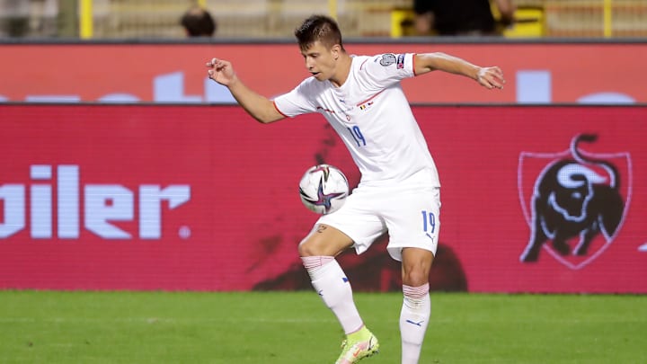 Adam Hlozek ist erst 19 Jahre alt.