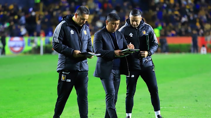 Marco Antonio Ruiz es el DT de Tigres UANL 