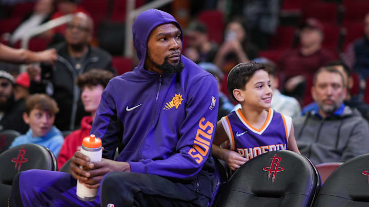 Phoenix Suns v Houston Rockets