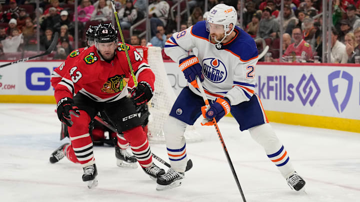 Edmonton Oilers v Chicago Blackhawks