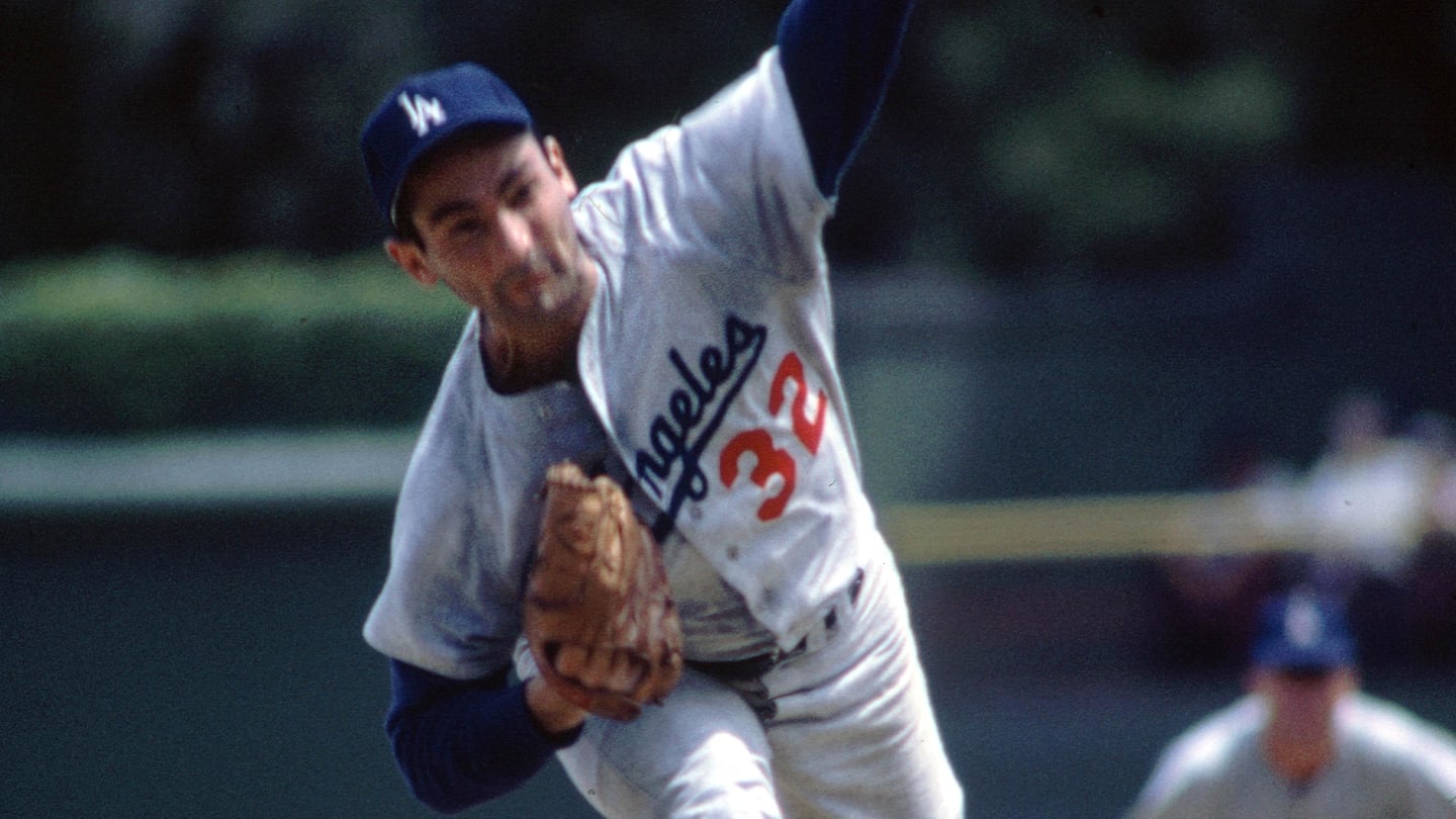 Mantle, Koufax & 1950s Stars; Huge 10,000 Card Vintage Lot Coming to Auction